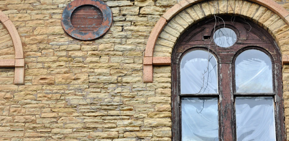 How To Tell If Your Bricks Need Tuckpoint on a Commercial Building